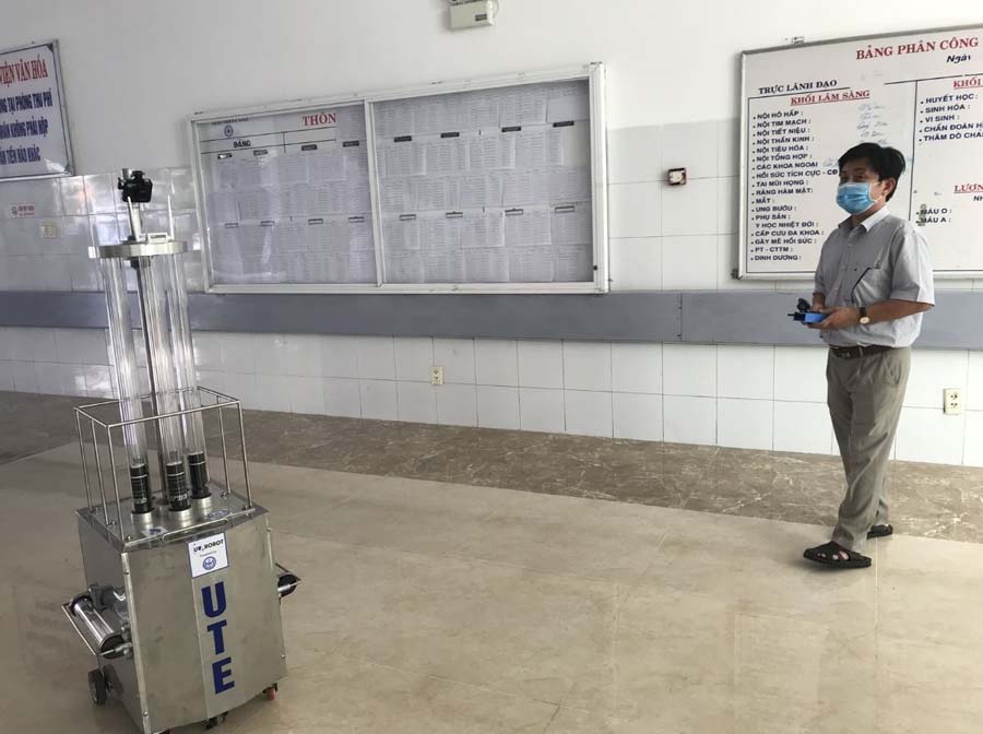 Trường học sử dụng bóng đèn cực tim tia UV diệt khuẩn trường học